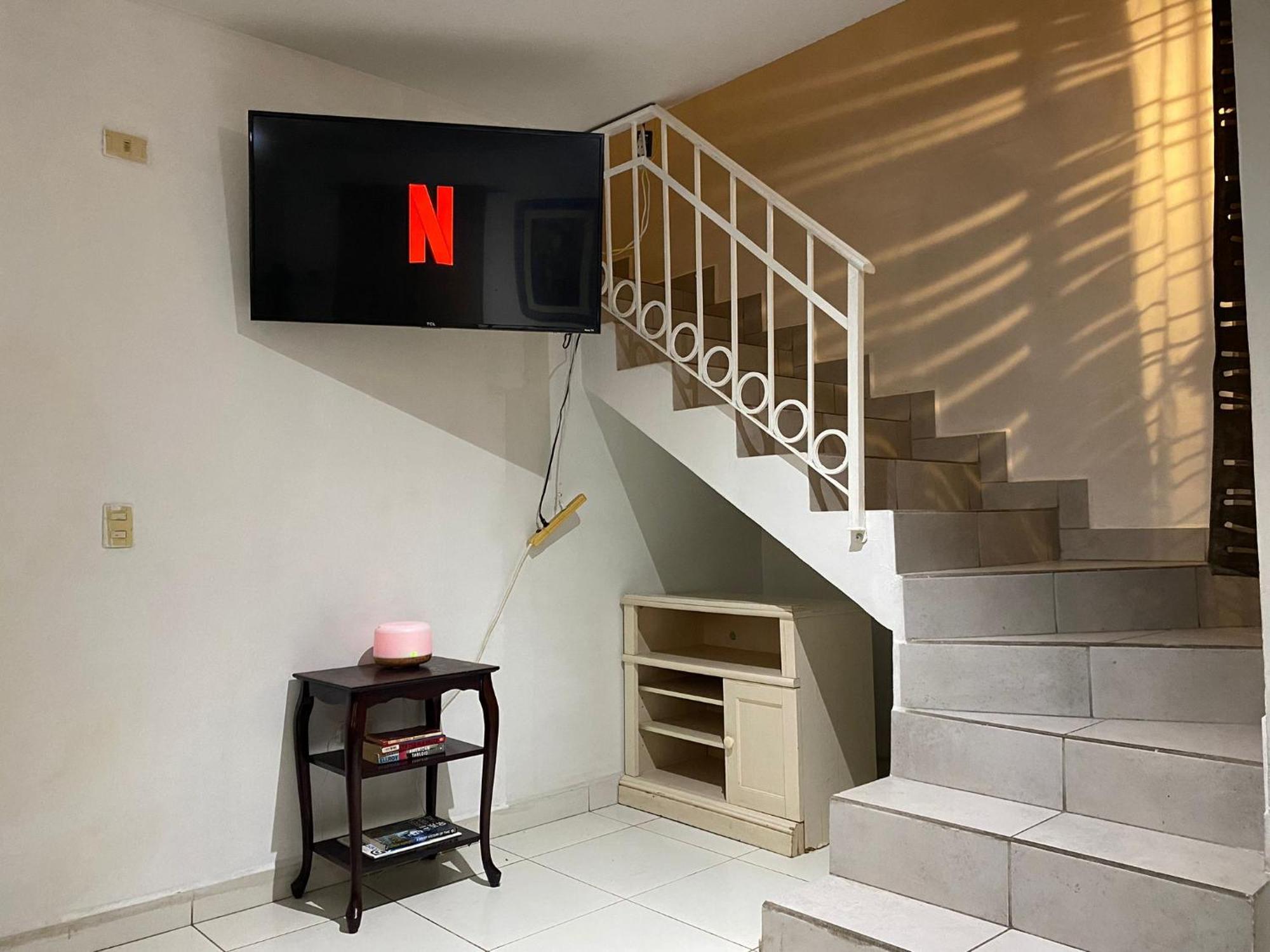 Spacious Rooftop House W/ King Bed 提华纳 外观 照片